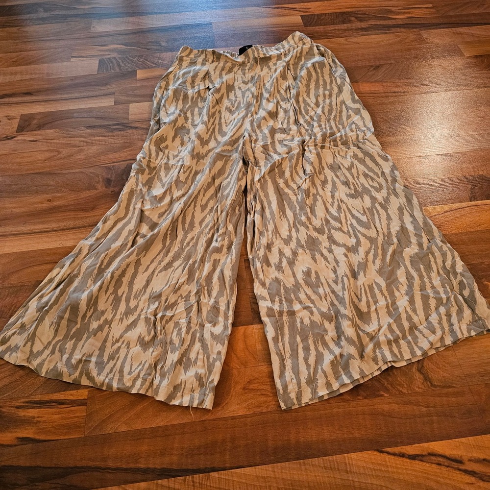 Bobeau Wide Leg Pants Beige Sage Green Abstract Ikat Print MP4W02 Womens‎ Medium